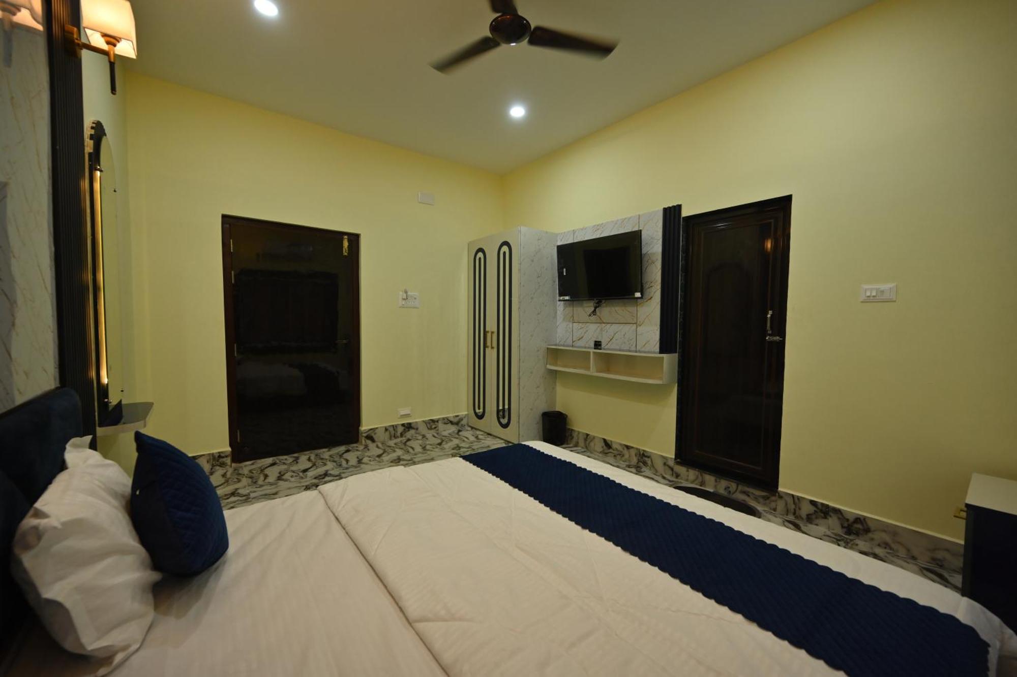 Hotel The Vintage Plaza Baripada Esterno foto